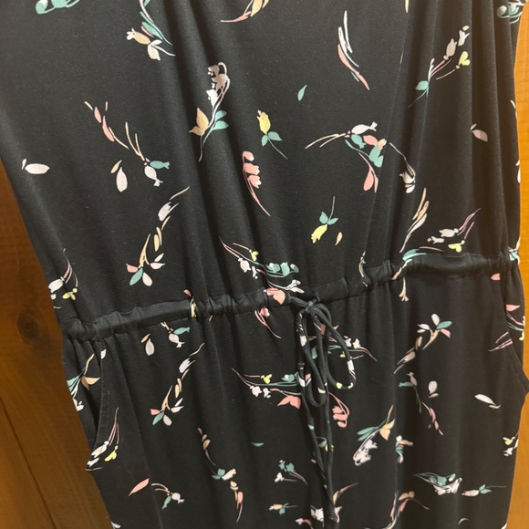 Floral Cropped Jumpsuit - Picture 2 of 3